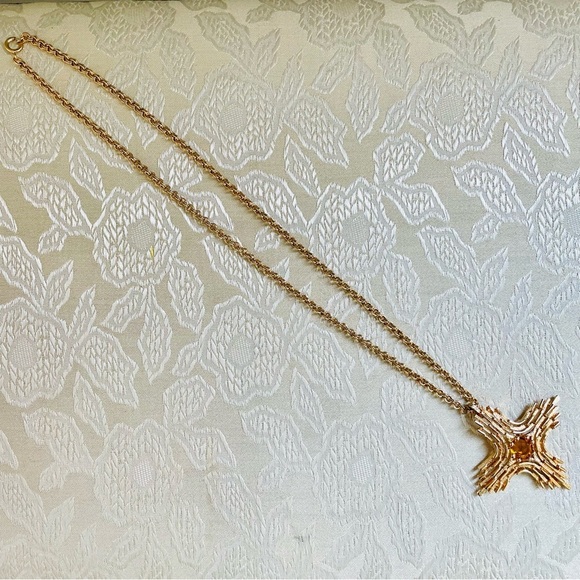 Sarah Coventry 1970's Vintage Gold Tone Amber Crystal Cross Pendant Necklace - Picture 5 of 8